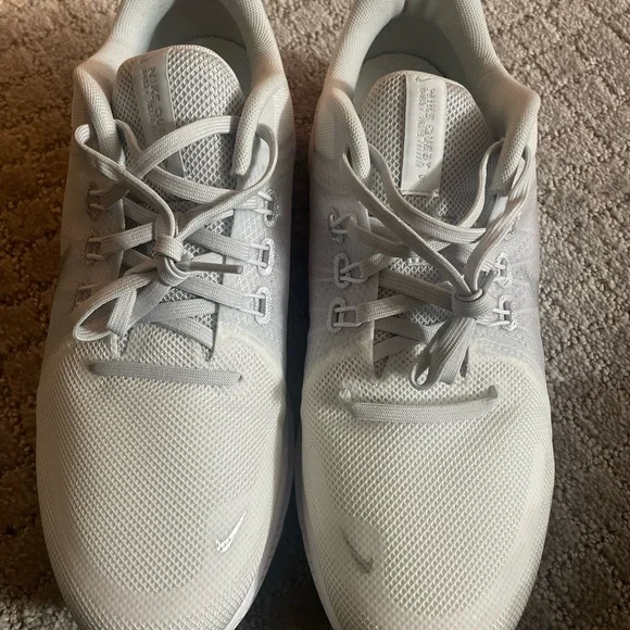 NWOB Nike Women’s Quest 4 size 10.5 - Picture 4 of 7